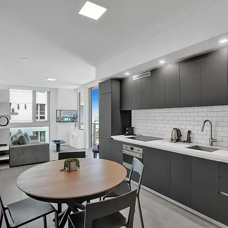 Condo In Downtown Miami 1Br 80